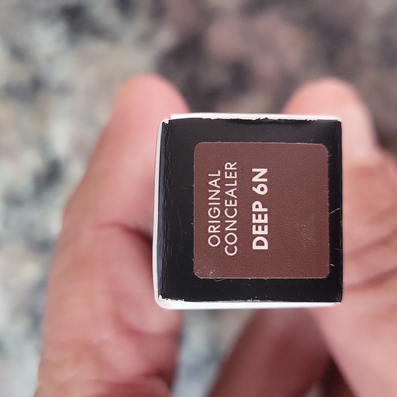 bareMinerals Original Liquid Mineral Concealer DEEP 6N new in box - Picture 2 of 8